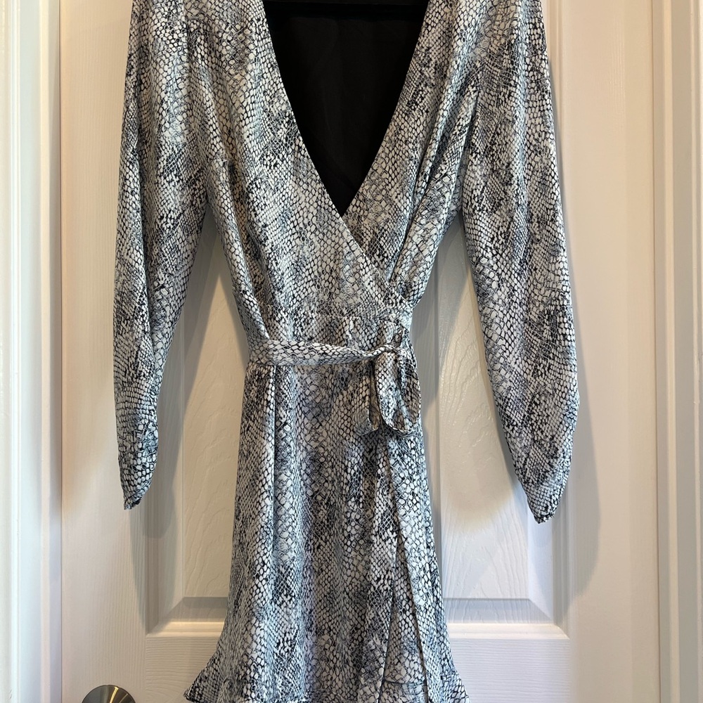 34. Gianni Bini Snake Print Midi Dress - Black and Gray
